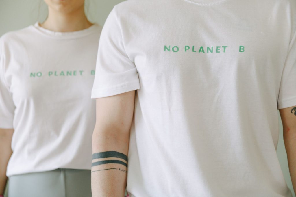 T-shirts imprimés avec messages écoresponsables