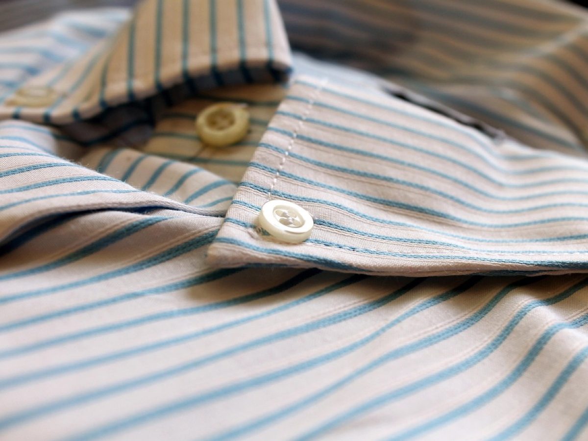 Boutique en ligne pour homme : ce que le textile d’entreprise impose a