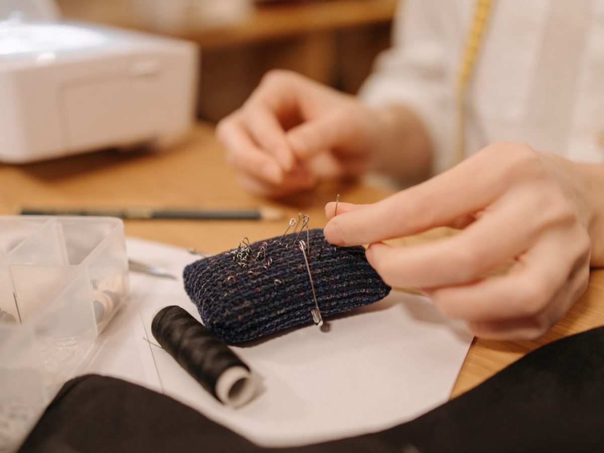 Polo brodé ou floqué : quelle technique pour une série d’entreprise