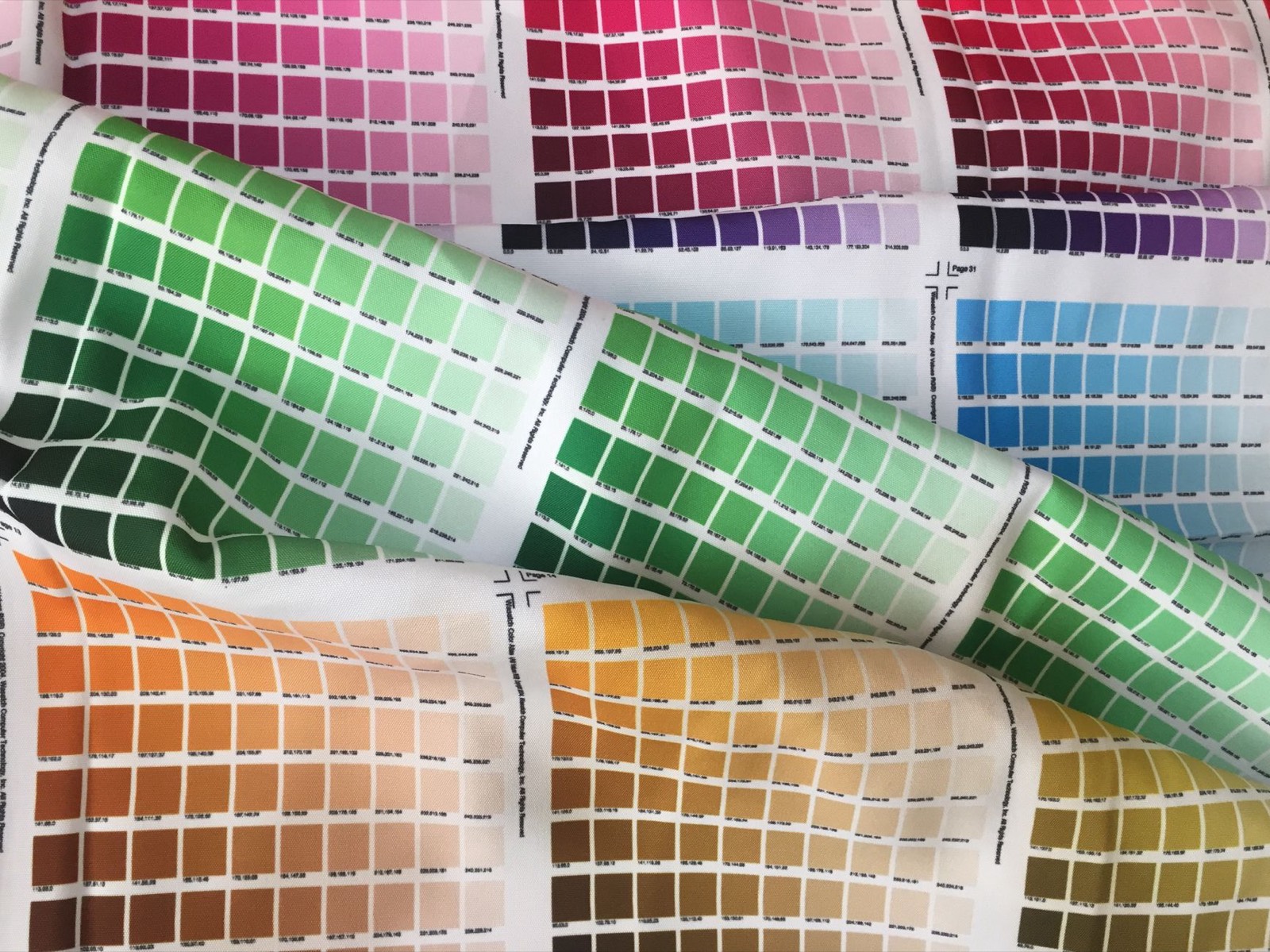 échantillon de flocage thermocollé sur tissu